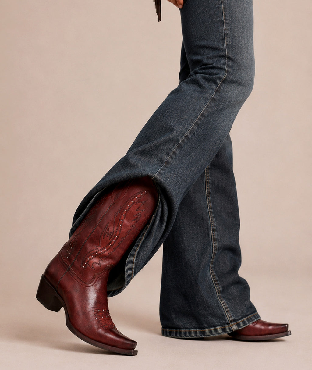 Circle G Lightning Vine Studded | Snip Toe | Wine